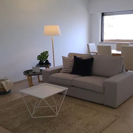 Elegant Apartment - 3 Bedrooms & Garage * Lisbon